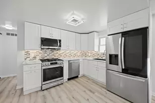 6130 S Narragansett Ave, Chicago, IL 60638 - Photo 9