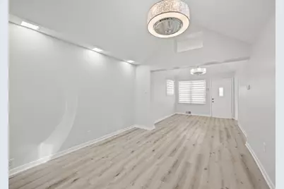 6130 S Narragansett Avenue, Chicago, IL 60638 - Photo 5