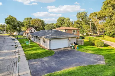92 Bay Road, Fox Lake, IL 60020 - Photo 5