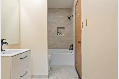 19401 Hickory Place, Country Club Hills, IL 60478 - Photo 11