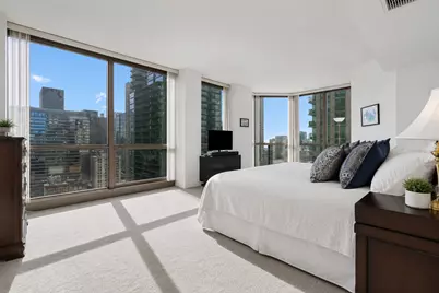 21 E Huron Street #2803, Chicago, IL 60611 - Photo 17