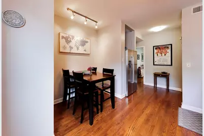 1520 W Belle Plaine Avenue #3, Chicago, IL 60613 - Photo 11