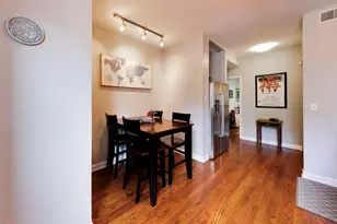1520 W Belle Plaine Ave, Chicago, IL 60613 - Photo 11