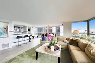 360 E Randolph St, Chicago, IL 60601 - Photo 3