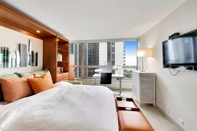 360 E Randolph Street #1401, Chicago, IL 60601 - Photo 25