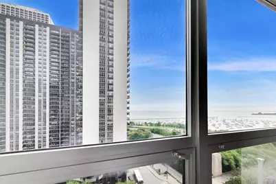 360 E Randolph Street #1401, Chicago, IL 60601 - Photo 17