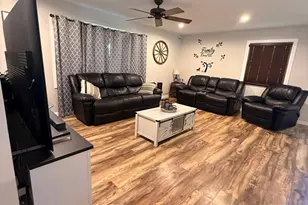 5349 Lawrence Dr, Kirkland, IL 60146 - Photo 13