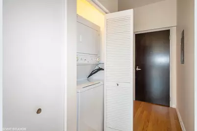 303 W Ohio Street #2004, Chicago, IL 60654 - Photo 15