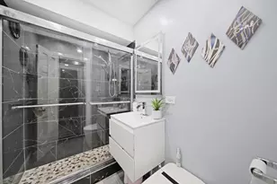 4017 W 58th St, Chicago, IL 60629 - Photo 9
