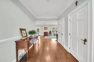 711 W Old Elm Rd, Lake Forest, IL 60045 - Photo 3