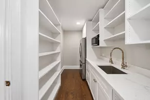 711 W Old Elm Rd, Lake Forest, IL 60045 - Photo 9