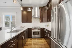 2722 N Wayne Ave, Chicago, IL 60614 - Photo 13