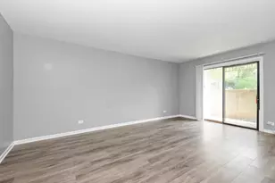 2210 Country Club Dr, Woodridge, IL 60517 - Photo 7