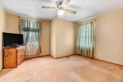 805 S Lawrence Way, Pontiac, IL 61764 - Photo 31