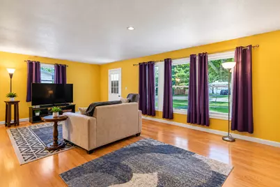 206 S 3rd Street, Malta, IL 60150 - Photo 3