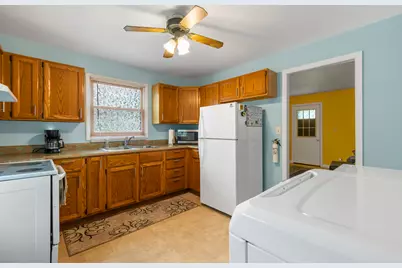 206 S 3rd Street, Malta, IL 60150 - Photo 7