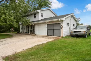 2677 N 45th Rd, Sandwich, IL 60548 - Photo 1