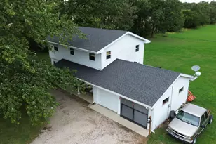 2677 N 45th Rd, Sandwich, IL 60548 - Photo 13