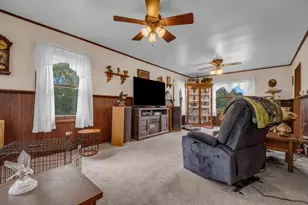 2677 N 45th Rd, Sandwich, IL 60548 - Photo 15