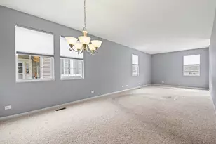 8226 Woodview Ave, Joliet, IL 60431 - Photo 5
