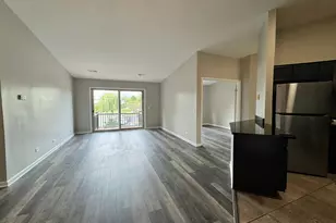 1539 Raymond Dr, Naperville, IL 60563 - Photo 9