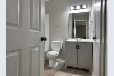 1539 Raymond Drive #204, Naperville, IL 60563 - Photo 23
