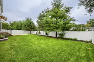 1515 N Fernandez Pl, Arlington Heights, IL 60004 - Photo 39
