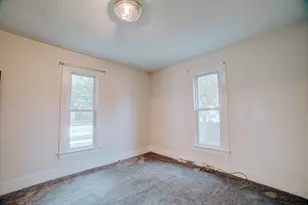 223 N 3rd St, Watseka, IL 60970 - Photo 21