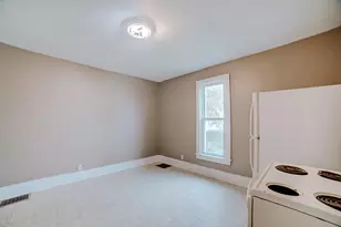 223 N 3rd St, Watseka, IL 60970 - Photo 17