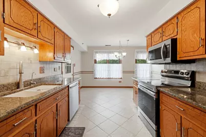 10268 Southwest Highway #3B, Chicago Ridge, IL 60415 - Photo 9