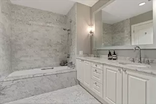 10 E Delaware Pl, Chicago, IL 60611 - Photo 17