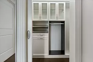 10 E Delaware Pl, Chicago, IL 60611 - Photo 19