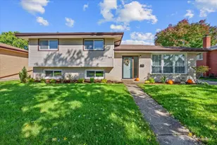 549 Forest Preserve Dr, Wood Dale, IL 60191 - Photo 1