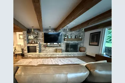 3105 E Landstrom Road, Rockford, IL 61107 - Photo 9