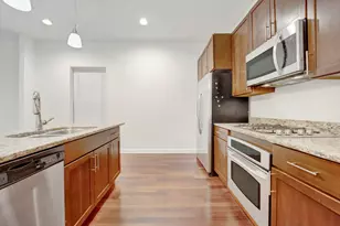1010 W Dakin St, Chicago, IL 60613 - Photo 3