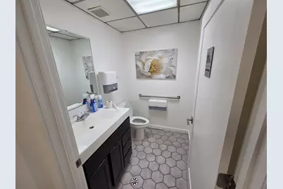 3918 W 63rd Street, Chicago, IL 60629 - Photo 9