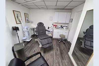 3918 W 63rd Street, Chicago, IL 60629 - Photo 13