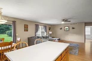 101 Gables Dr SW, Poplar Grove, IL 61065 - Photo 11