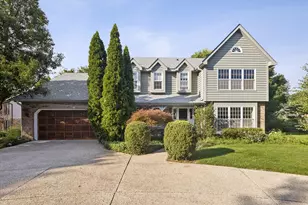 248 Meadowbrook Ln, Hinsdale, IL 60521 - Photo 1