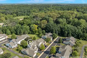 323 Capitol Dr, Sugar Grove, IL 60554 - Photo 17