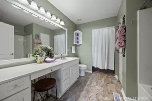 323 Capitol Dr, Sugar Grove, IL 60554 - Photo 11