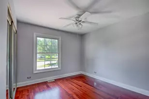 1099 Stratford Ln, Hanover Park, IL 60133 - Photo 13