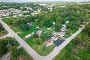 960 Becker Ln, Aurora, IL 60505 - Photo 39