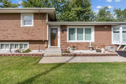 960 Becker Lane, Aurora, IL 60505 - Photo 3