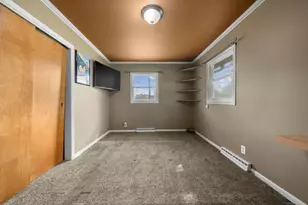 960 Becker Ln, Aurora, IL 60505 - Photo 21