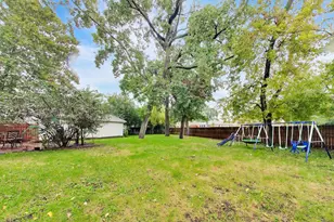 2183 Laura Ln, Des Plaines, IL 60018 - Photo 21
