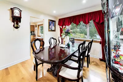 911 S Elmhurst Road, Mount Prospect, IL 60056 - Photo 9