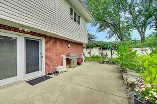 911 S Elmhurst Rd, Mount Prospect, IL 60056 - Photo 39