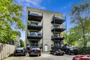 3332 W Palmer St, Chicago, IL 60647 - Photo 9