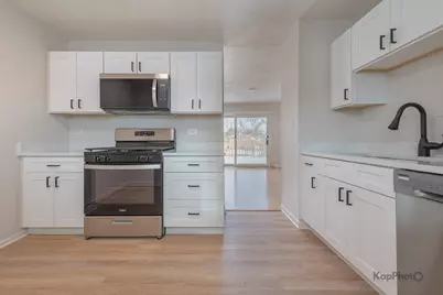 8170 Northway Drive, Hanover Park, IL 60133 - Photo 9